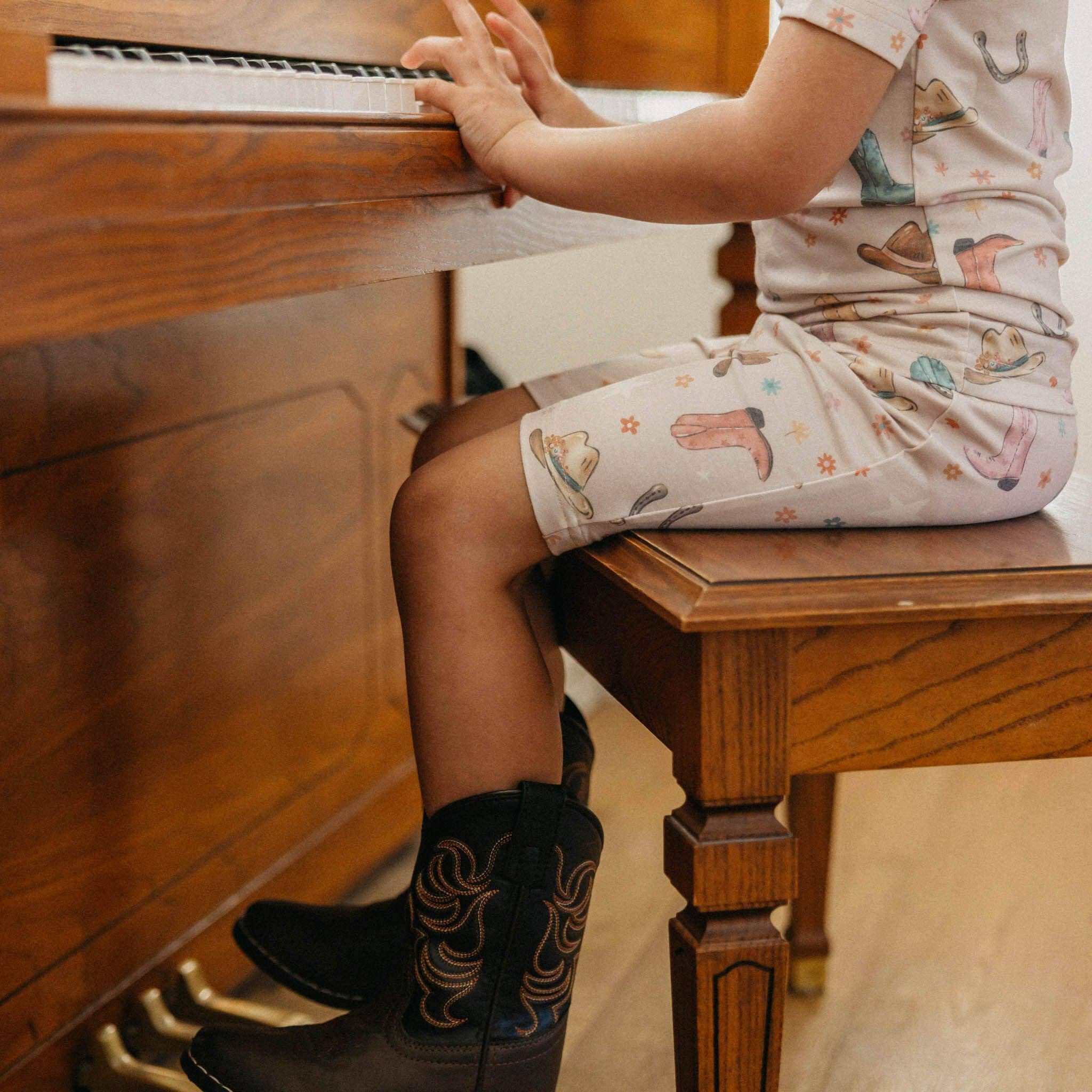 2pc Short Sleeve Pajama Set - Cheyenne: 2T